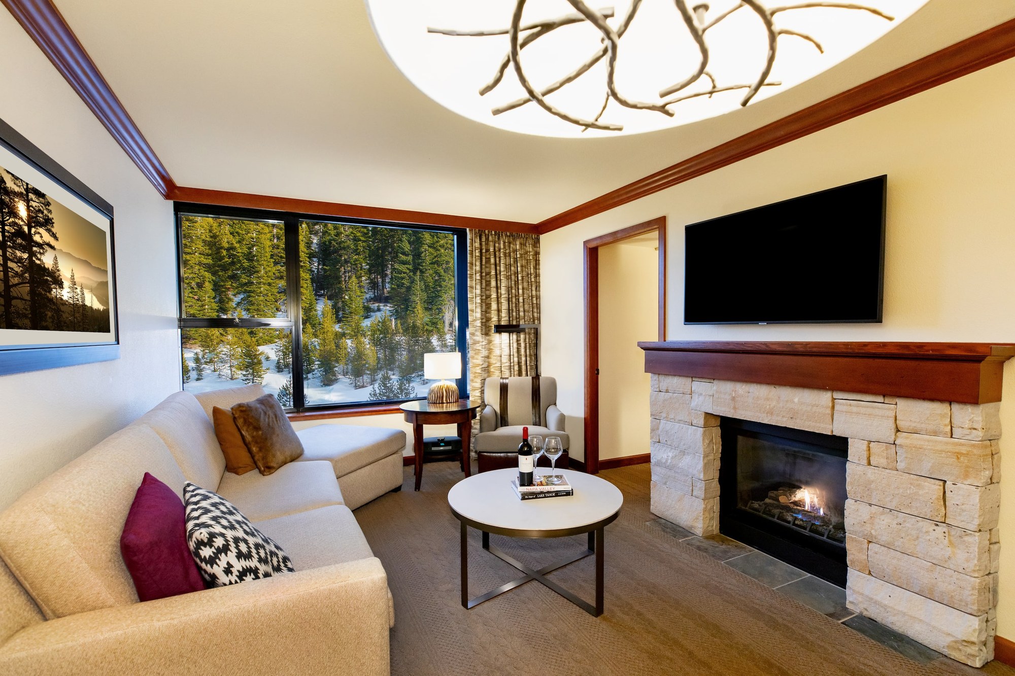 Representative Everline 2-bedroom fireplace suite